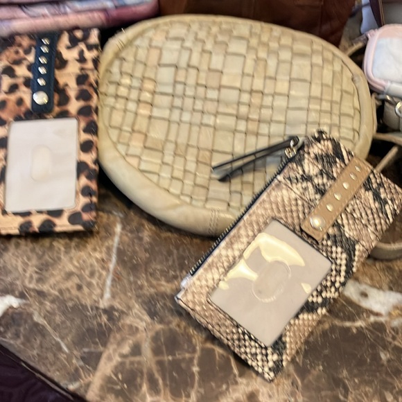 BUNDLE of bags, wallets and essentials - Picture 5 of 7